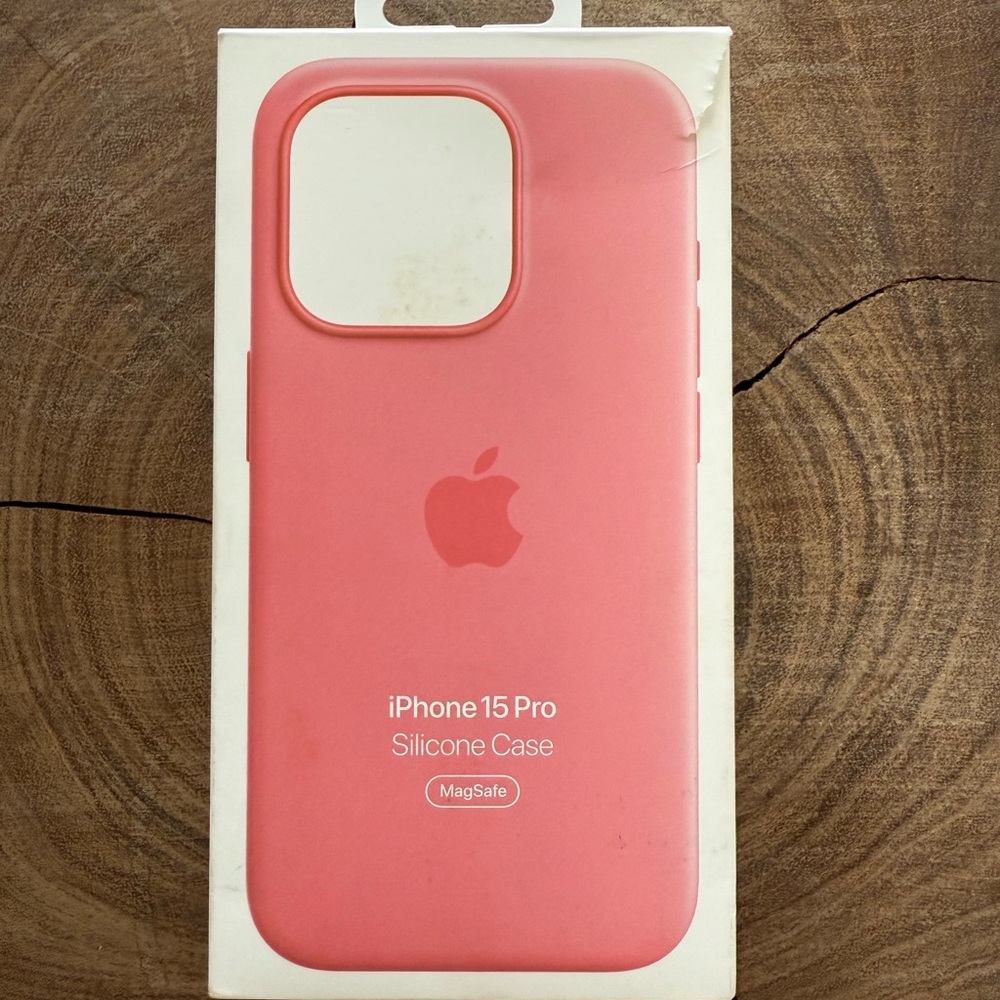 Apple iPhone 15 Pro Silicone Case - Pink